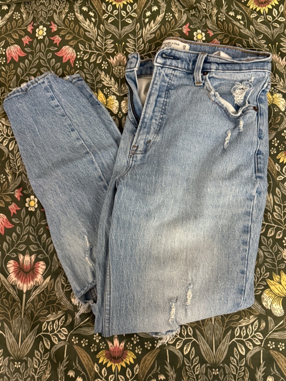 Abercrombie & Fitch Light Blue Straight-Leg Distressed Jeans